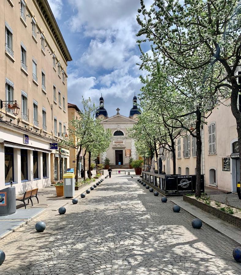 Charmant Appartement Au Coeur De Neuville - Lyon A 20Mn Dış mekan fotoğraf